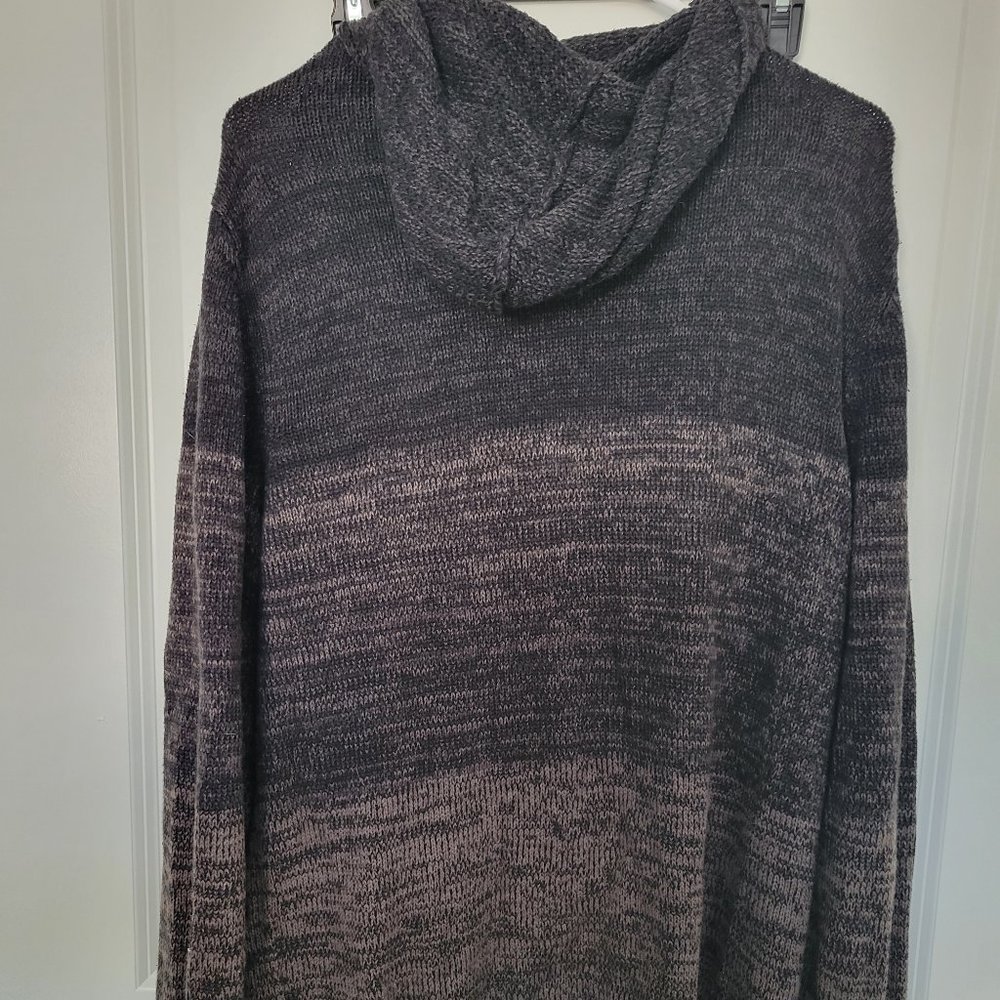 Retrofit Men's Sweater Hoodie